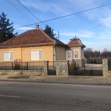 Törpi Vendégház Halmaj Exterior foto