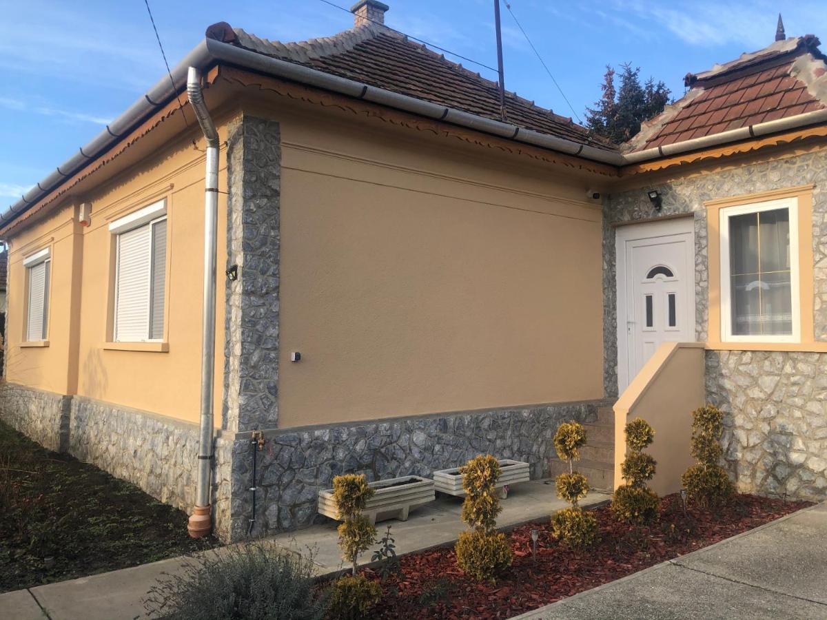Törpi Vendégház Halmaj Exterior foto